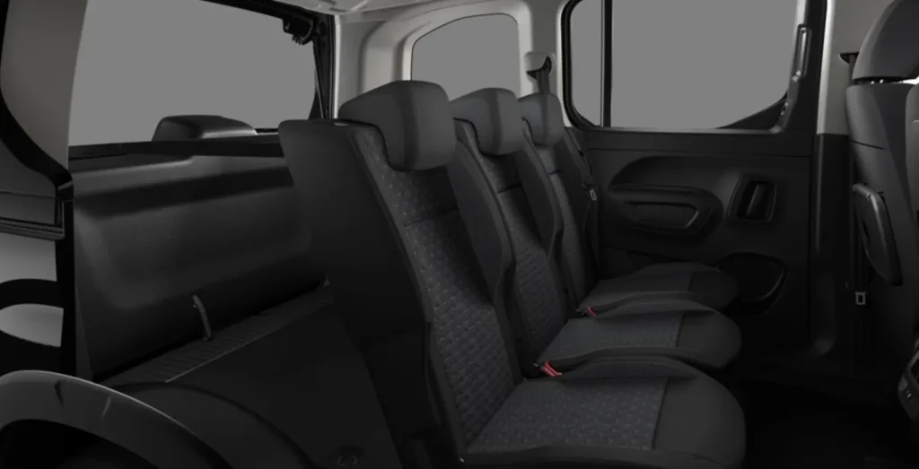 Peugeot-Rifter-5P-Rifter-GT-BlueHDi-130-EAT8-Standard-interior-trasera